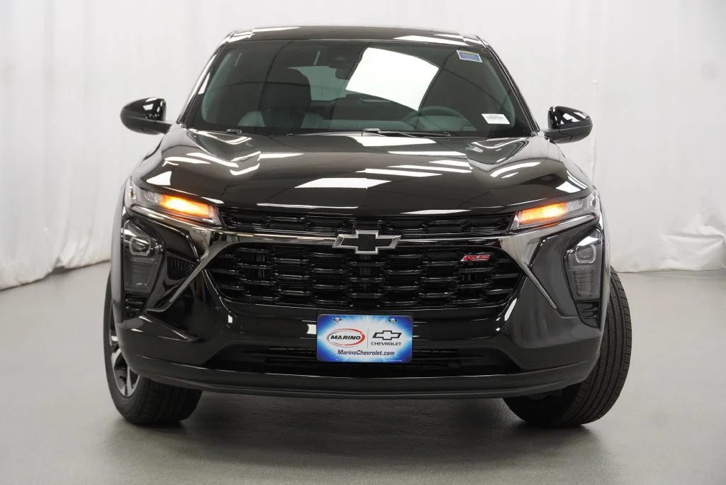 New 2026 Mosaic Black Metallic Chevrolet 1RS image 11