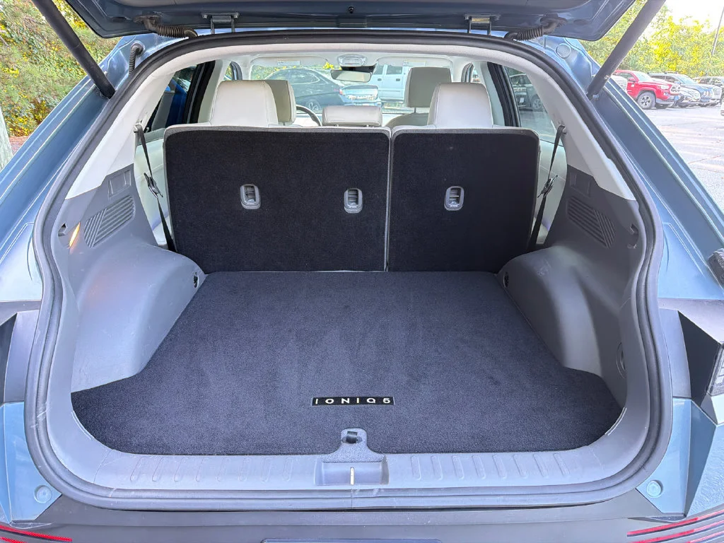 Used 2023 Blue Hyundai SEL image 18