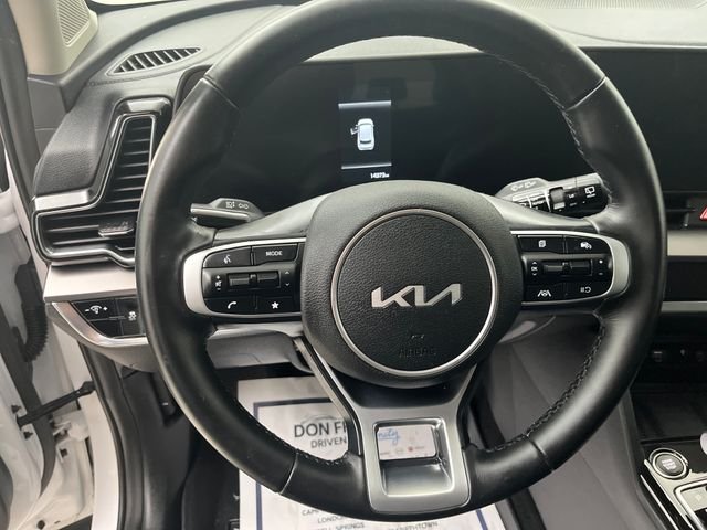 Used 2024 White Kia EX image 16