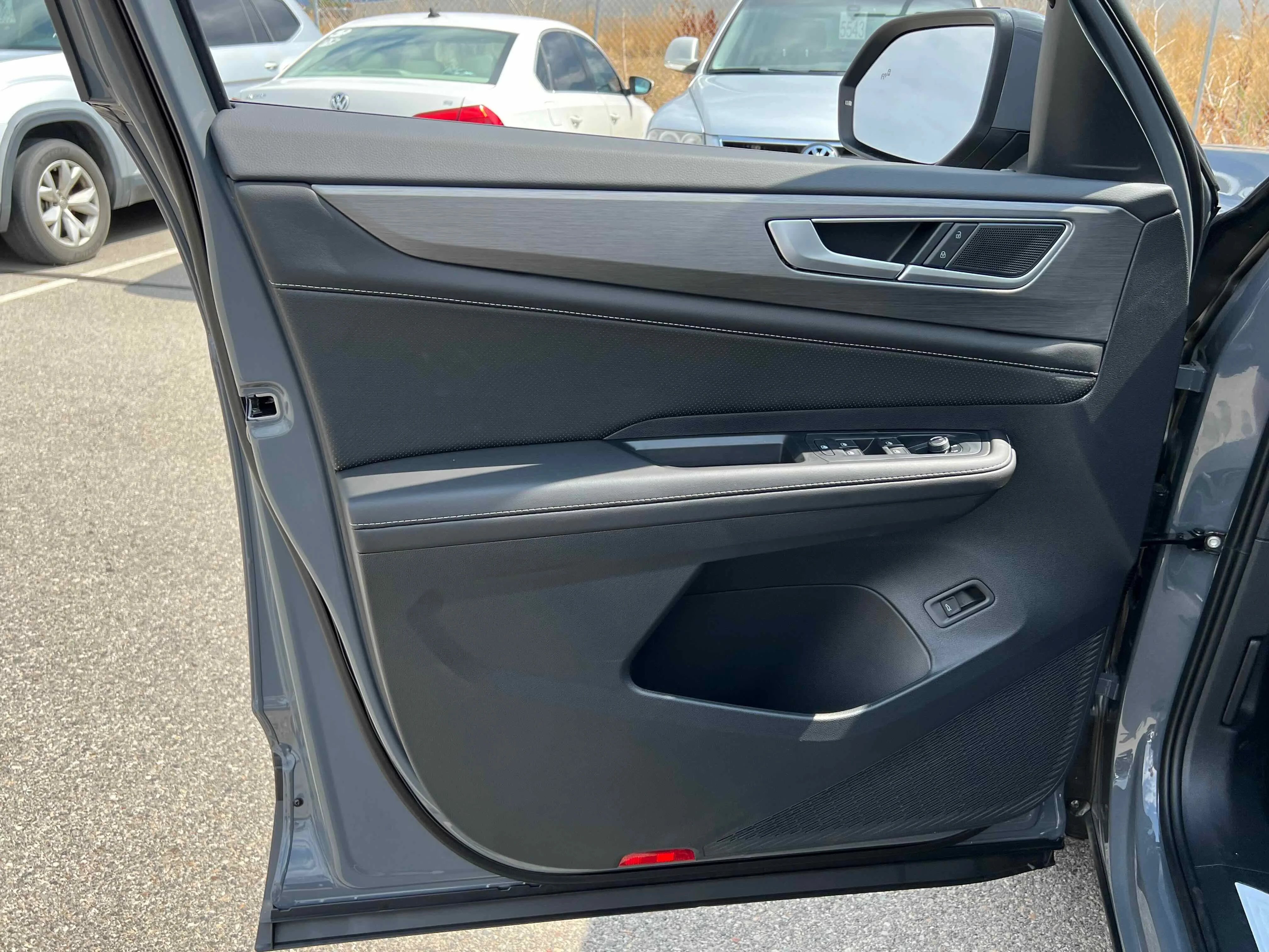 New 2026 Gray Volkswagen 2.0T SE w/Technology image 16