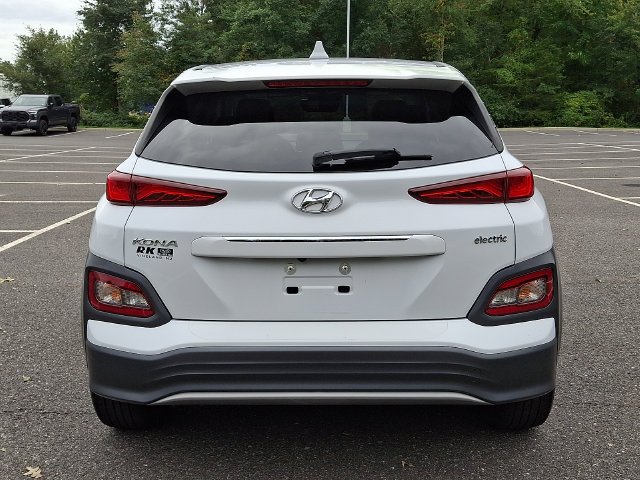Used 2021 White Hyundai Limited image 6