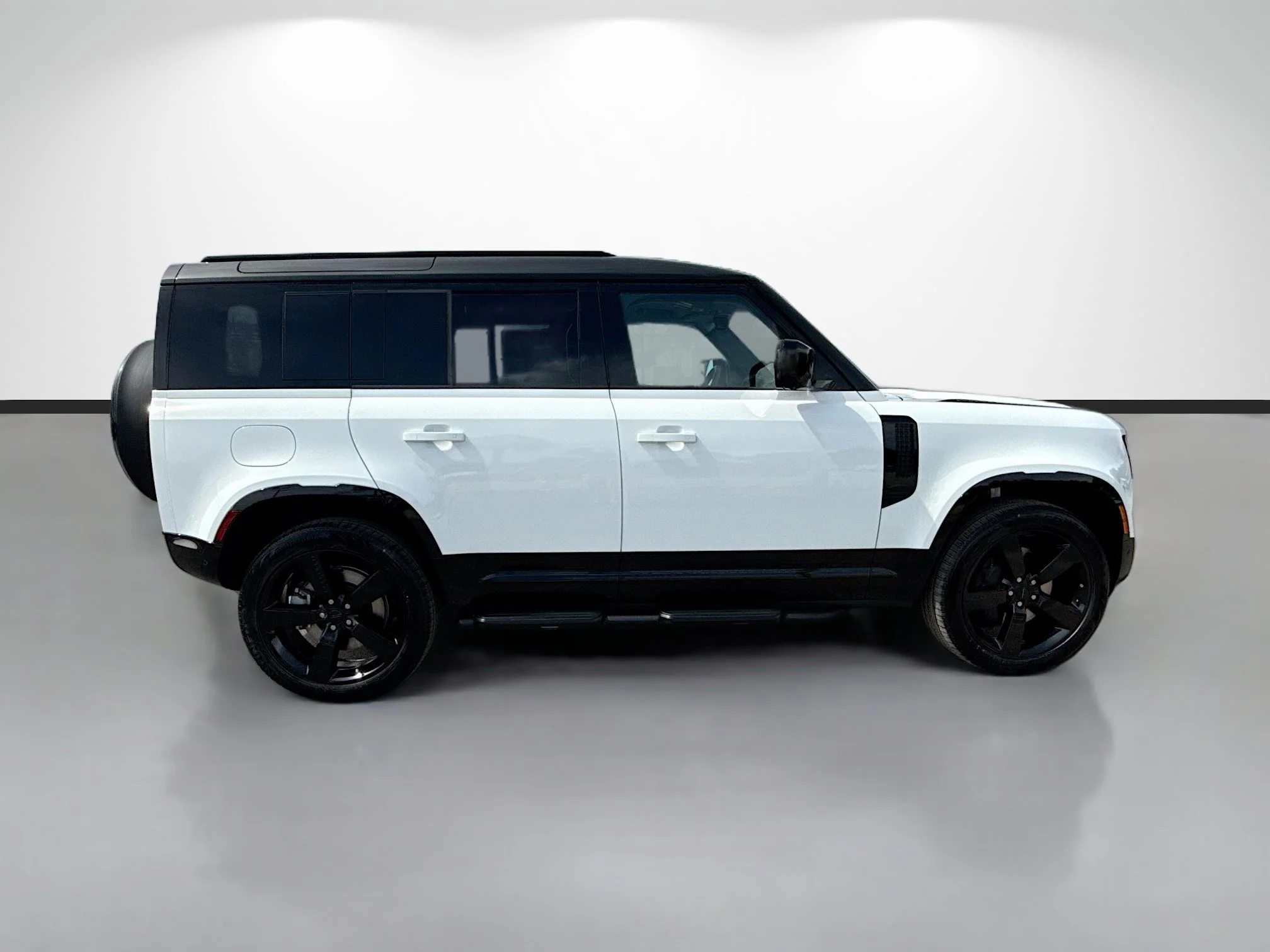 New 2026 Fuji White Land Rover X-Dynamic SE image 6