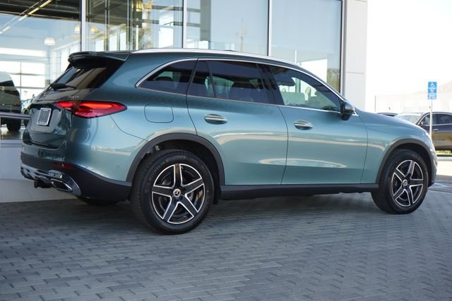 New 2026 Verde Silver Metallic Mercedes-Benz GLC 300 image 9