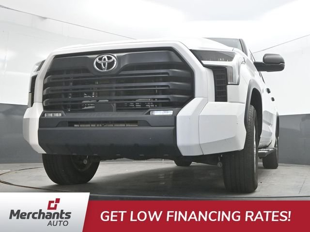 Used 2023 White Toyota SR5 image 29