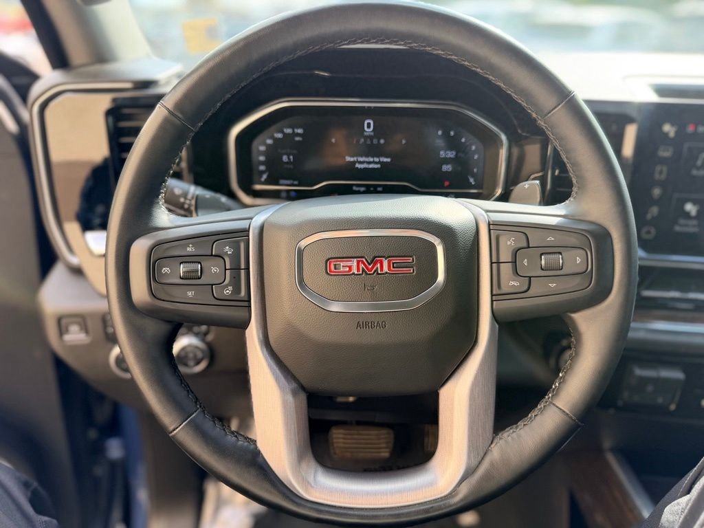 Used 2024 Downpour Metallic GMC Elevation image 21