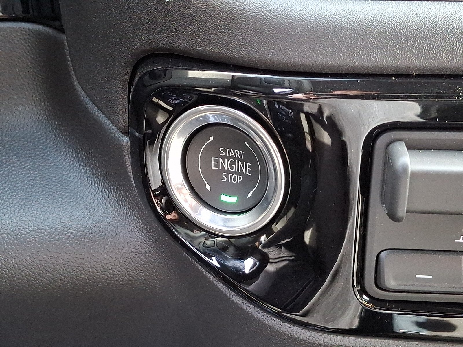 2026 GMC Sierra 1500 SLE - Photo 19