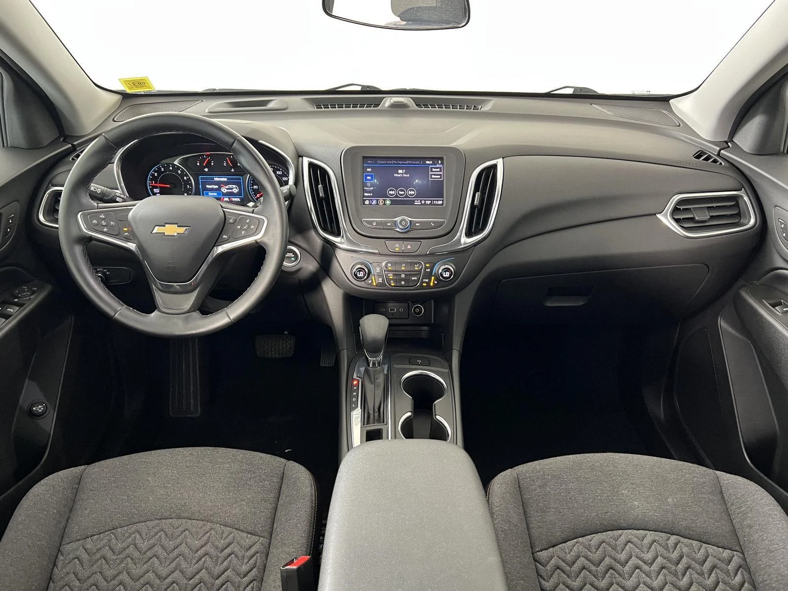 Used 2024 Summit White Chevrolet LT image 19