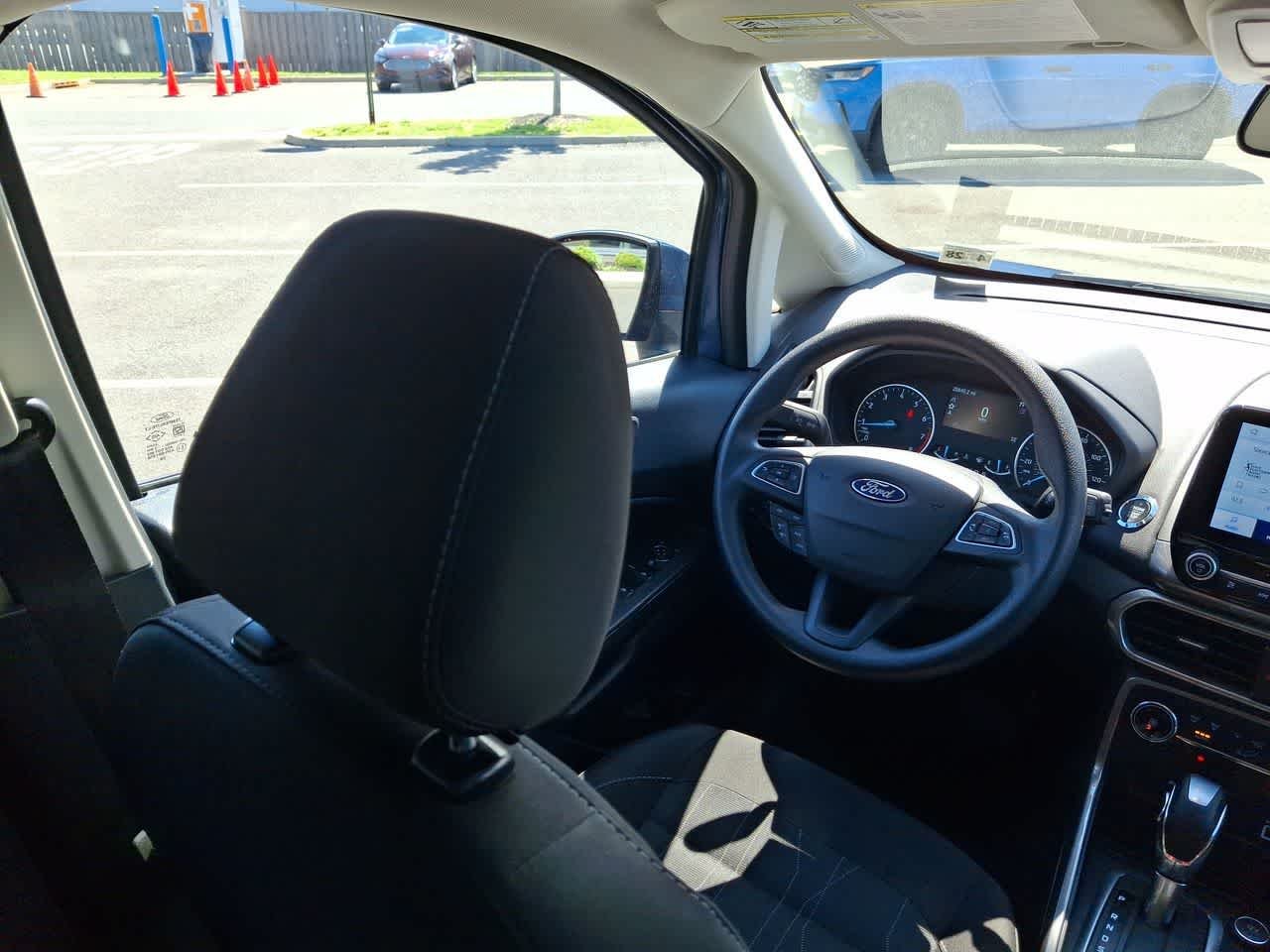 Used 2022 Blue Metallic Ford SE image 15