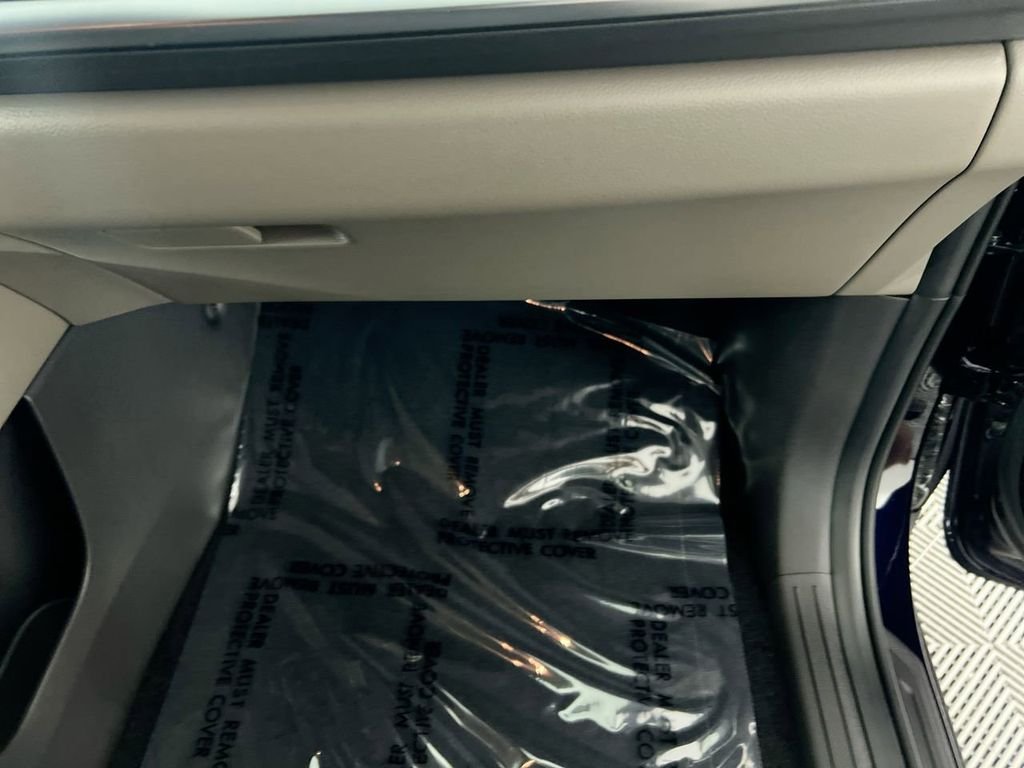 New 2026 Deep Chroma Blue Kia LXS image 34