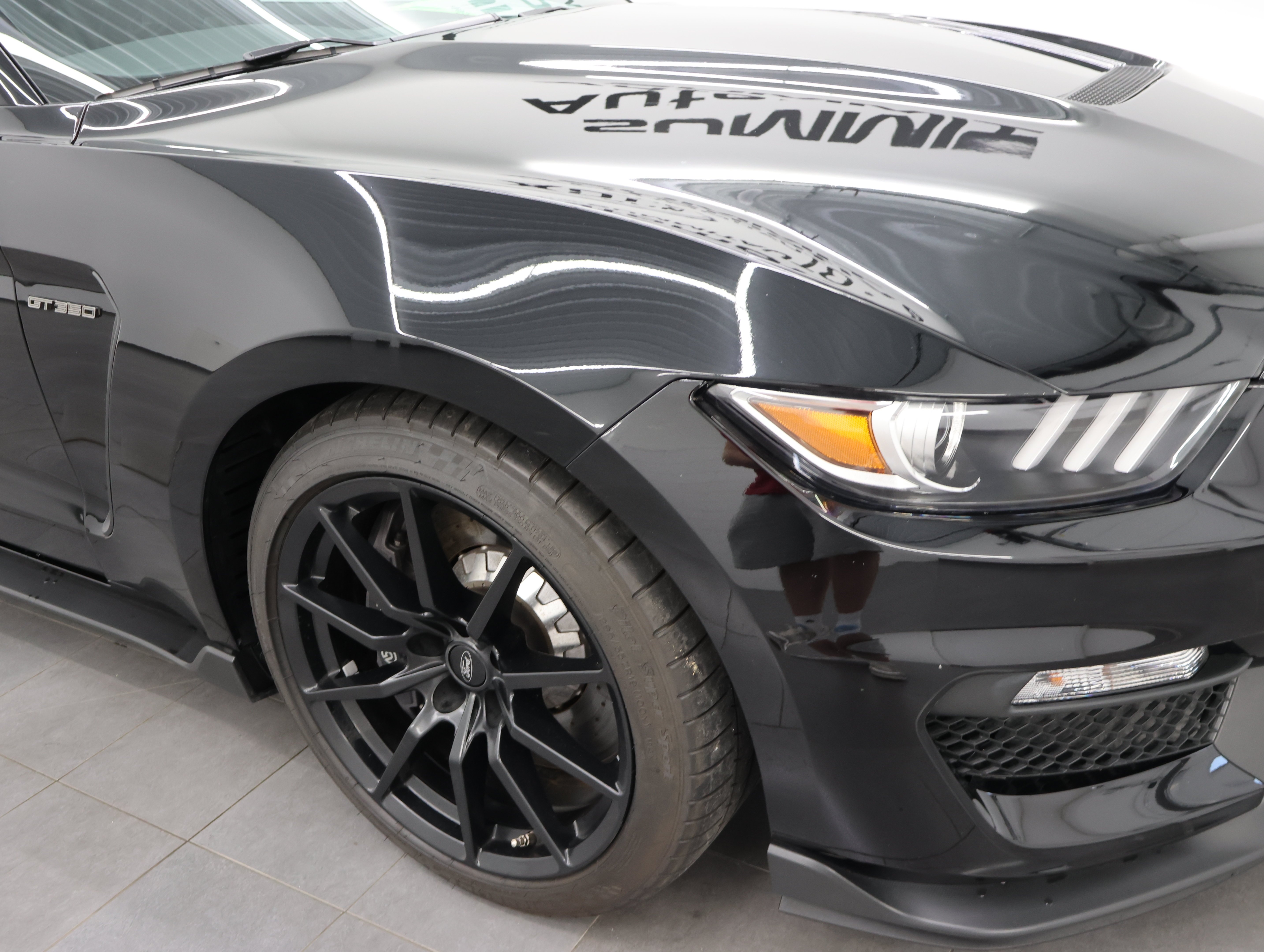 Used 2018 Shadow Black Ford GT350: GT350-ELECTRONICS-6 SPEED MANUAL-NAV-RECAOR SEATS-NEW TIRES image 25