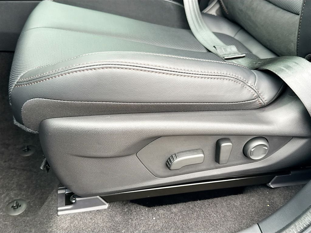 2026 Subaru Forester Touring - Photo 23