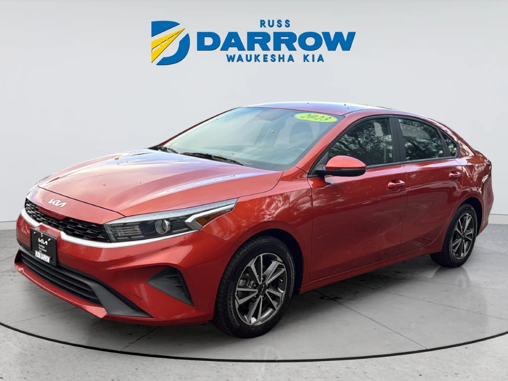 Used 2023 Red Kia LXS image 1