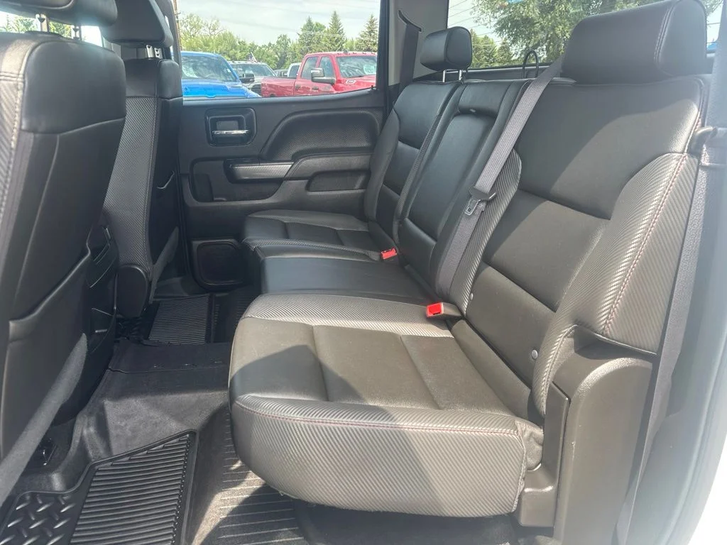 Used 2016 White GMC SLT image 23