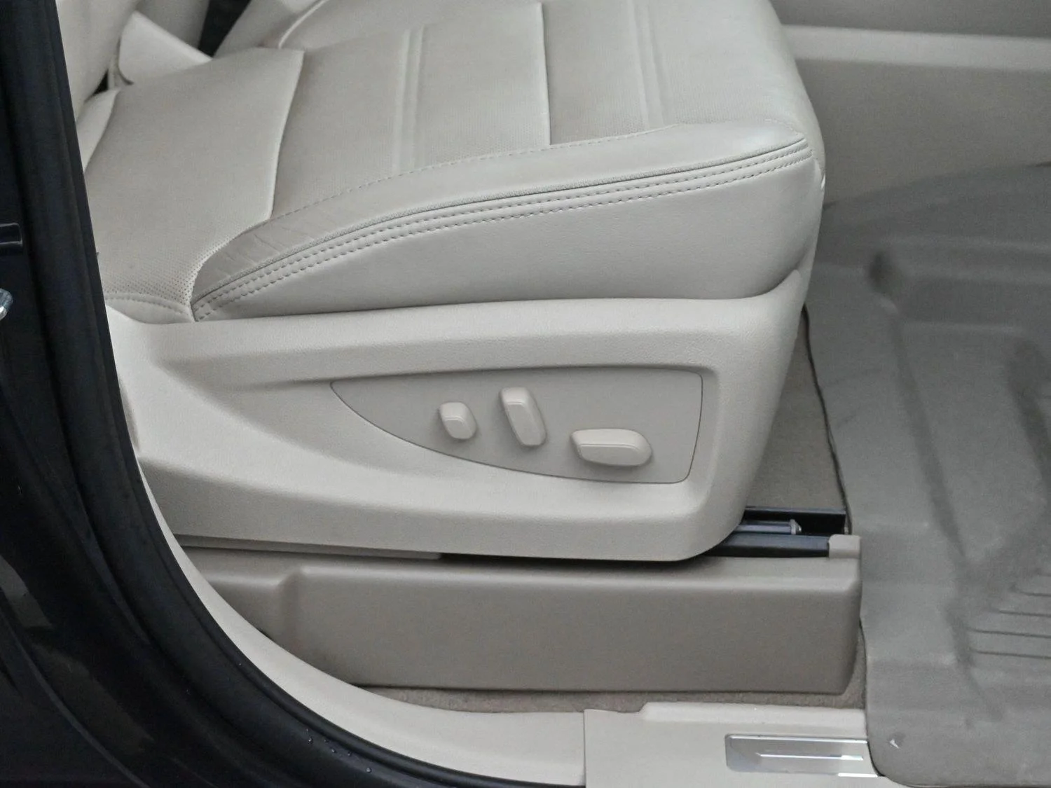 Used 2020 Carbon Black Metallic GMC Denali image 39