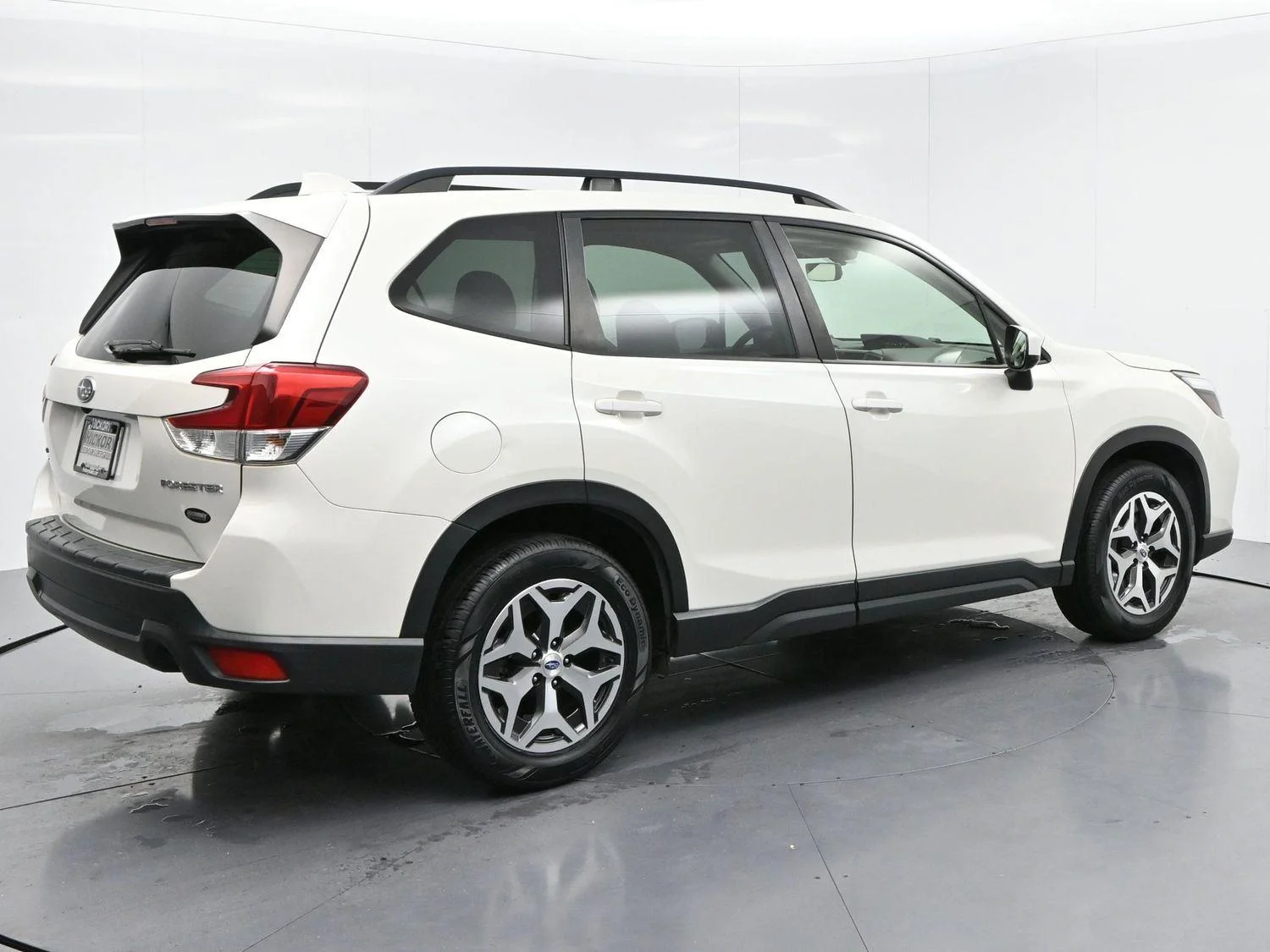 Used 2021 Crystal White Pearl Subaru Premium image 7