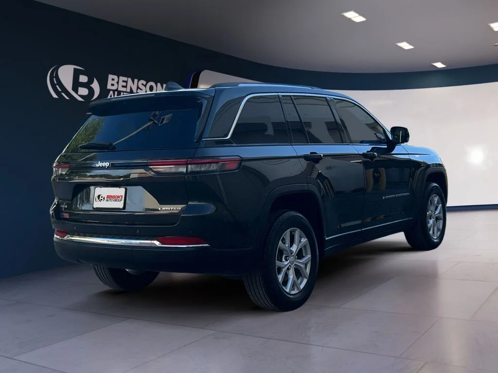 Used 2023 Brown Jeep Limited image 5