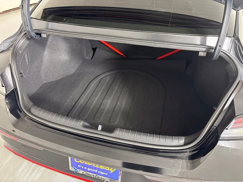Used 2025 Black Hyundai Base image 22