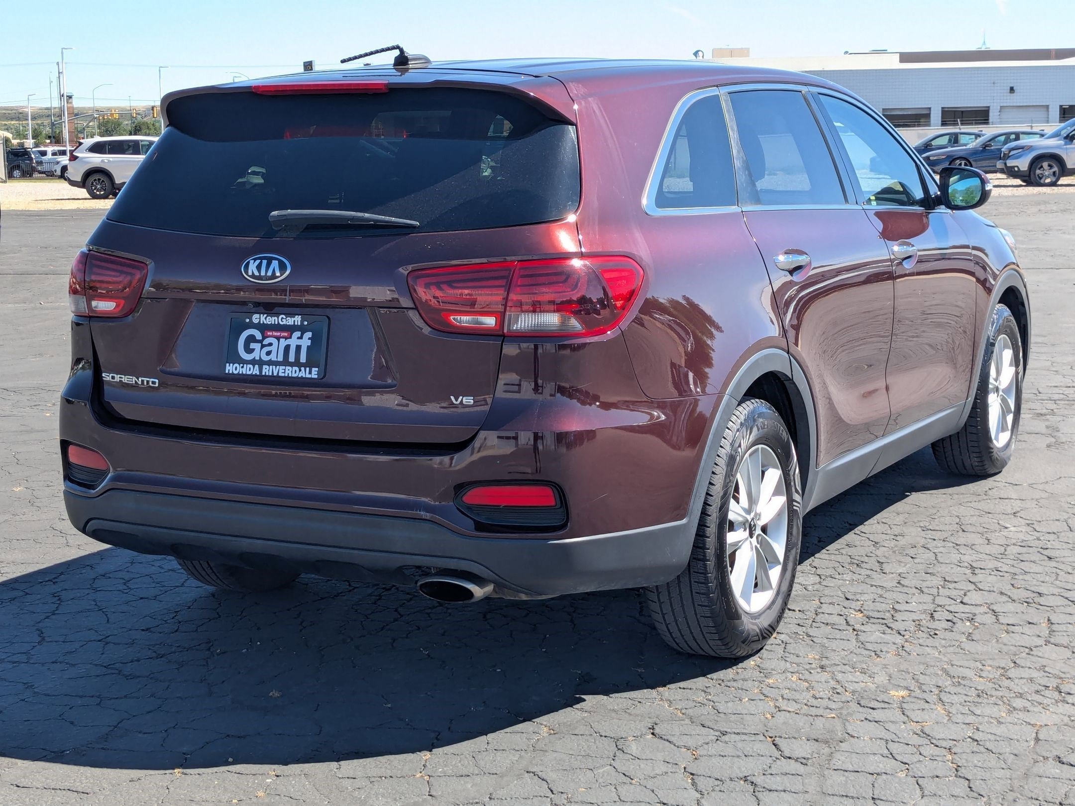 Used 2020 Sangria Kia LX V6 image 3