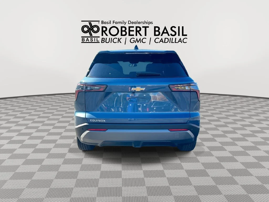 Used 2026 Lakeshore Blue Metallic Chevrolet LT image 7