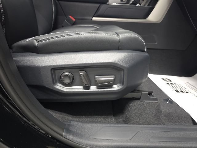 New 2026 Midnight Black Metallic Toyota  SR5 image 21
