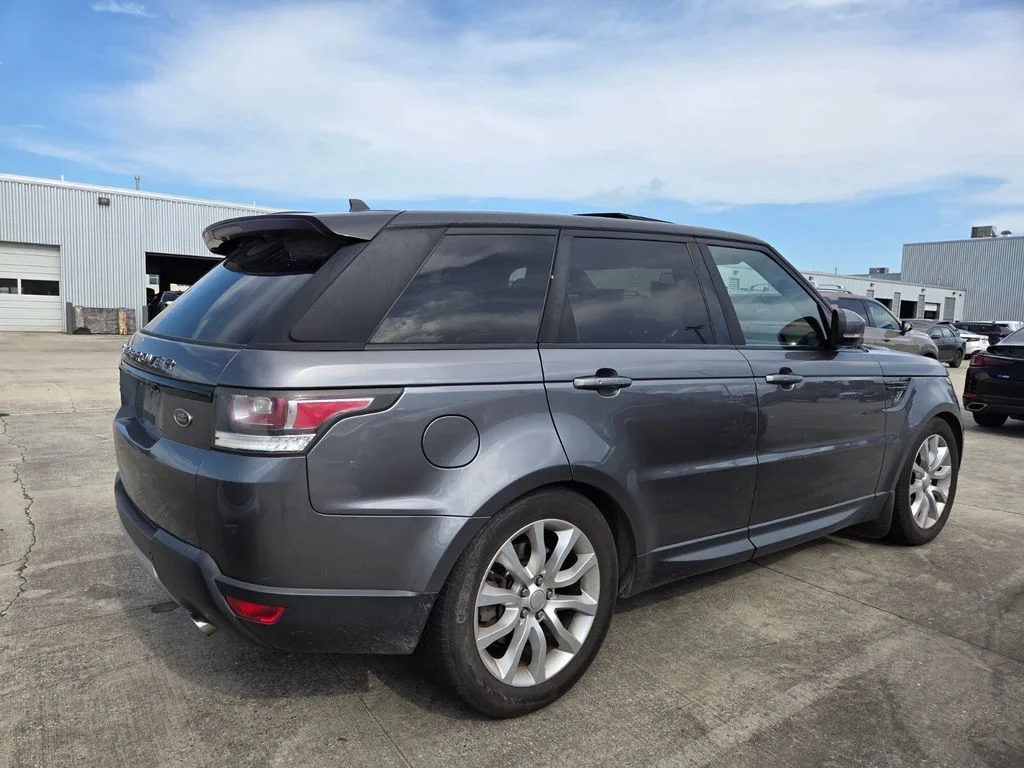 Used 2016  Land Rover HSE Td6 image 4