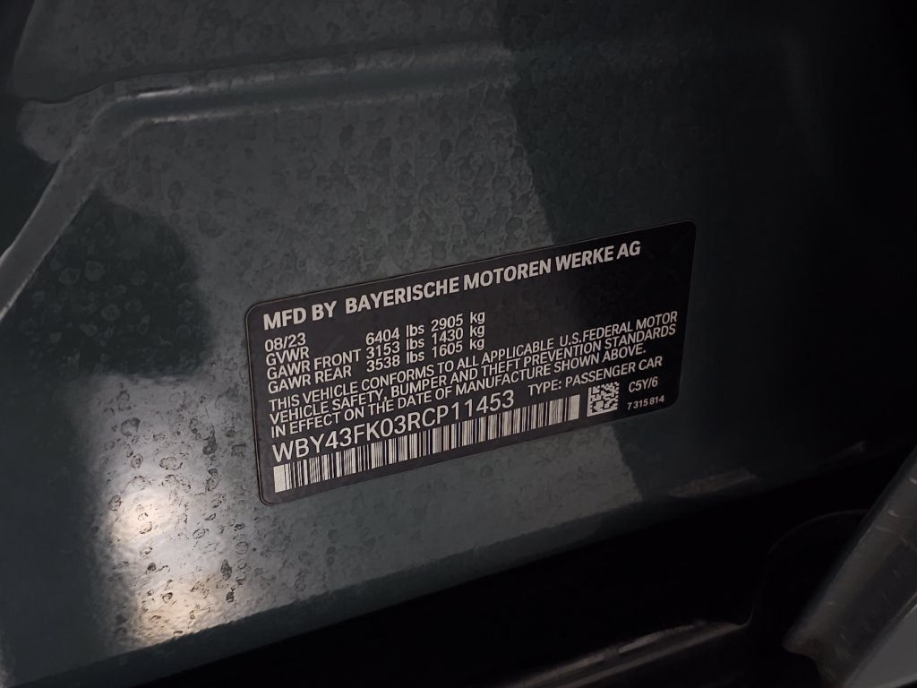 Used 2024 Green Metallic BMW M60 image 41