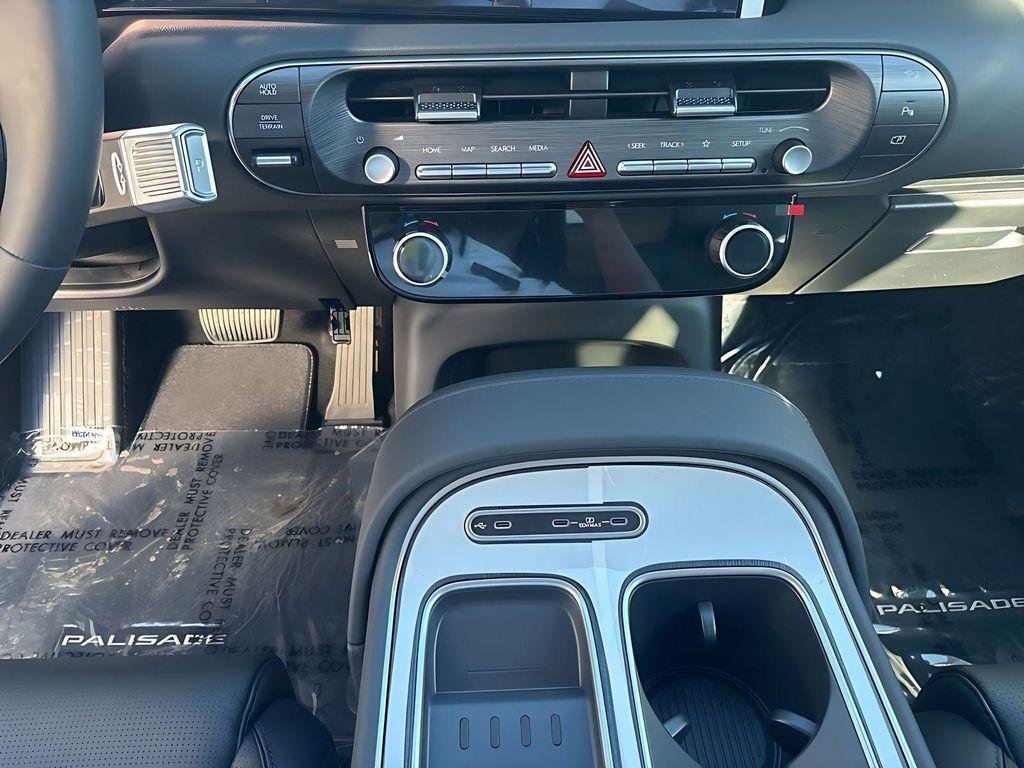 2026 Hyundai Palisade Limited - Photo 23