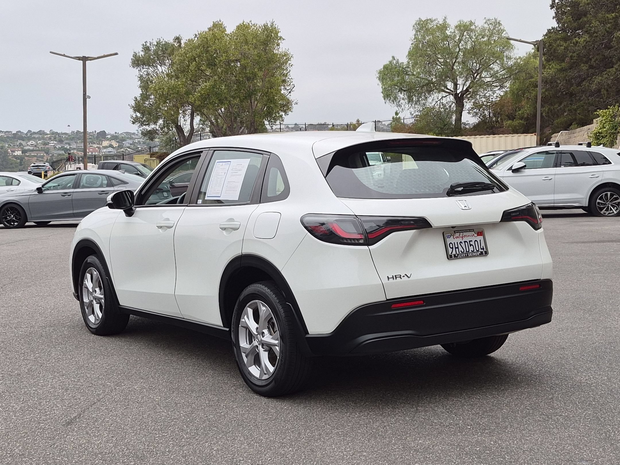 Used 2024 White Honda LX image 3