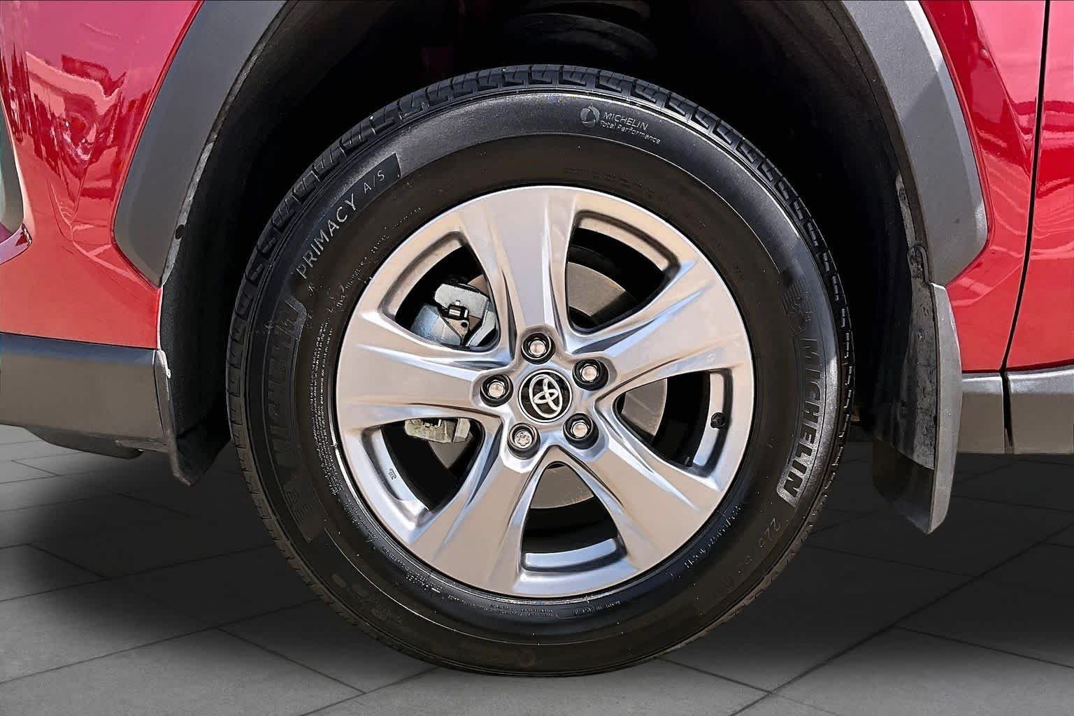 Used 2025 Ruby Flare Pearl Toyota XLE image 11