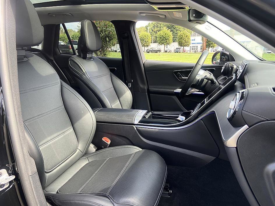 Used 2023 Black Mercedes-Benz GLC 300 image 16
