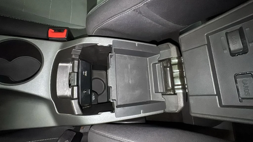 Used 2014 Tuxedo Black Ford SE image 22