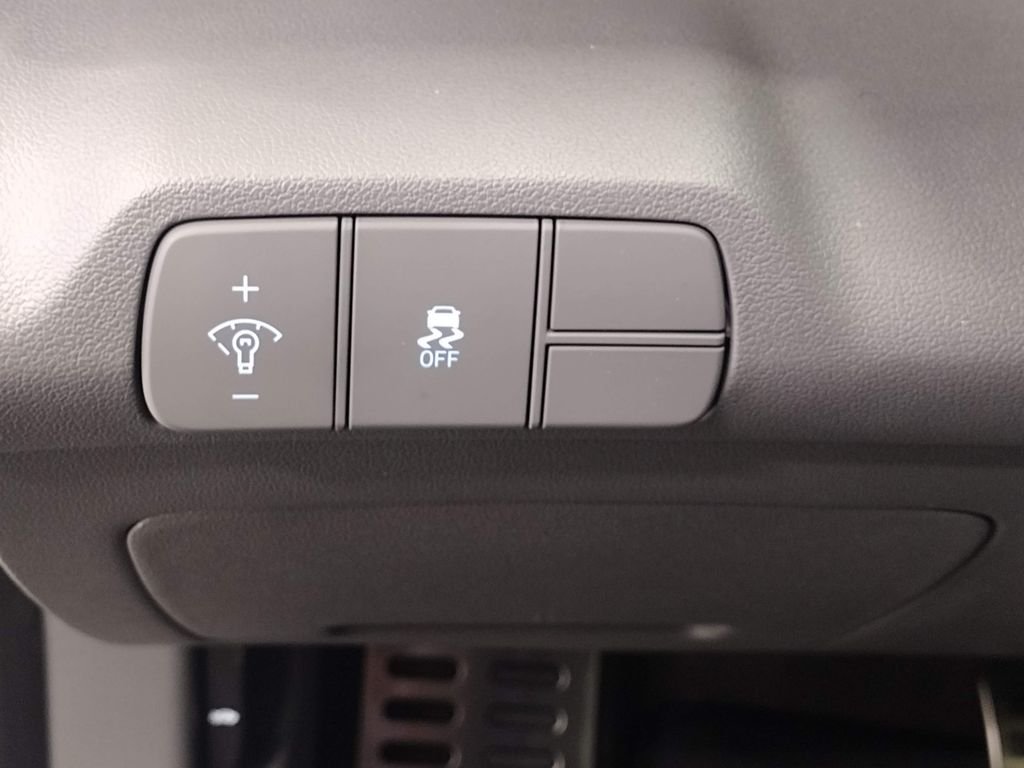 Used 2026 Gray Hyundai SEL Sport image 21