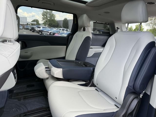 2026 Kia Carnival SX - Photo 16