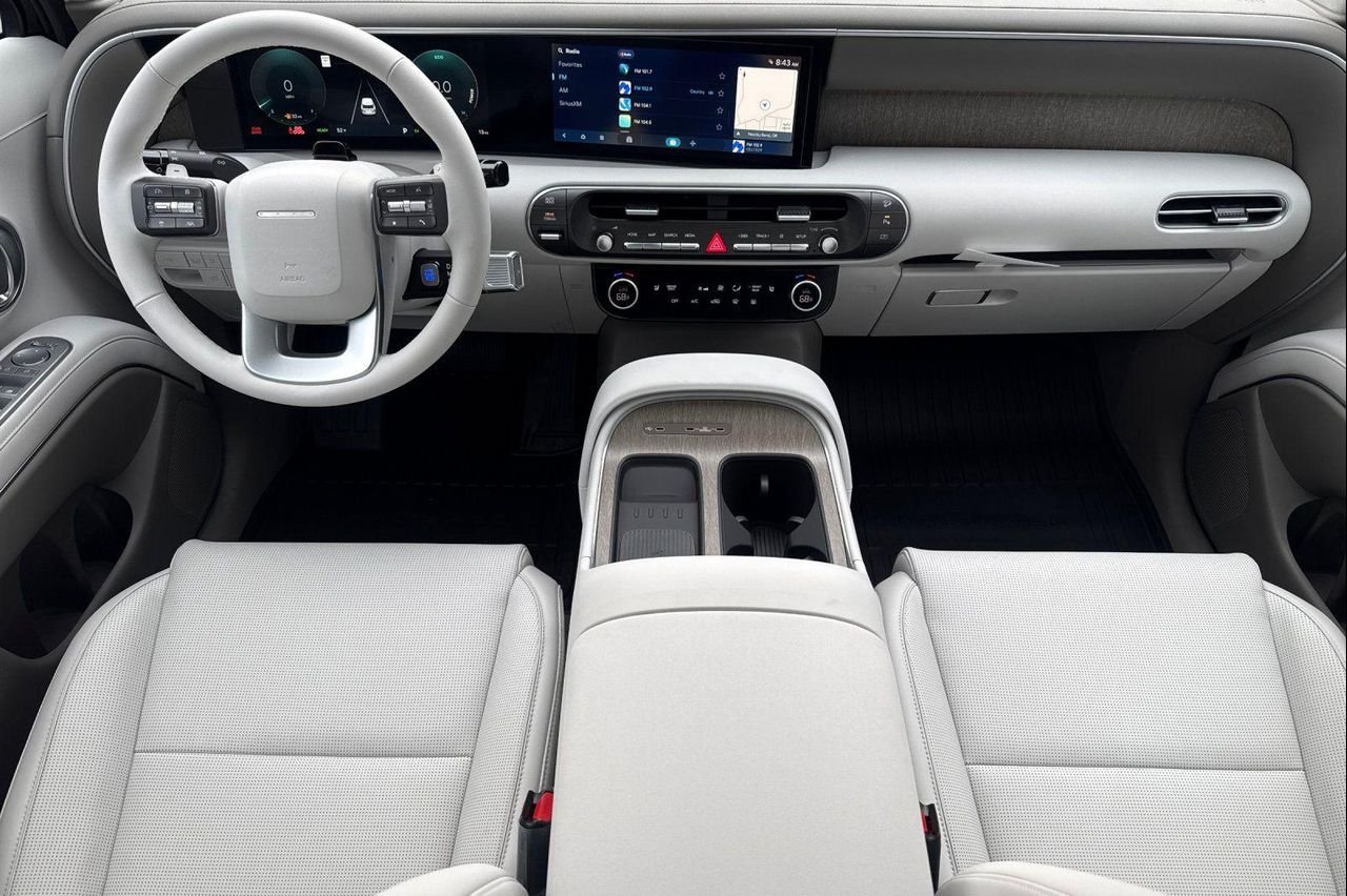 New 2027 Black Hyundai SEL 7P image 15