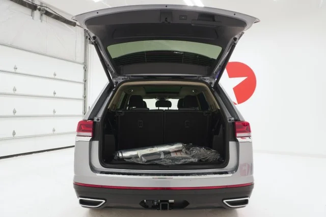 New 2026 Silver Mist Metallic Volkswagen 2.0T SE w/Technology image 7