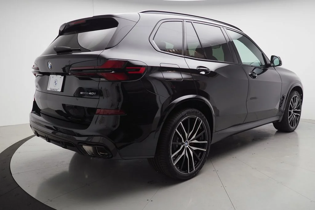 New 2026 Black Sapphire Metallic BMW sDrive40i image 3