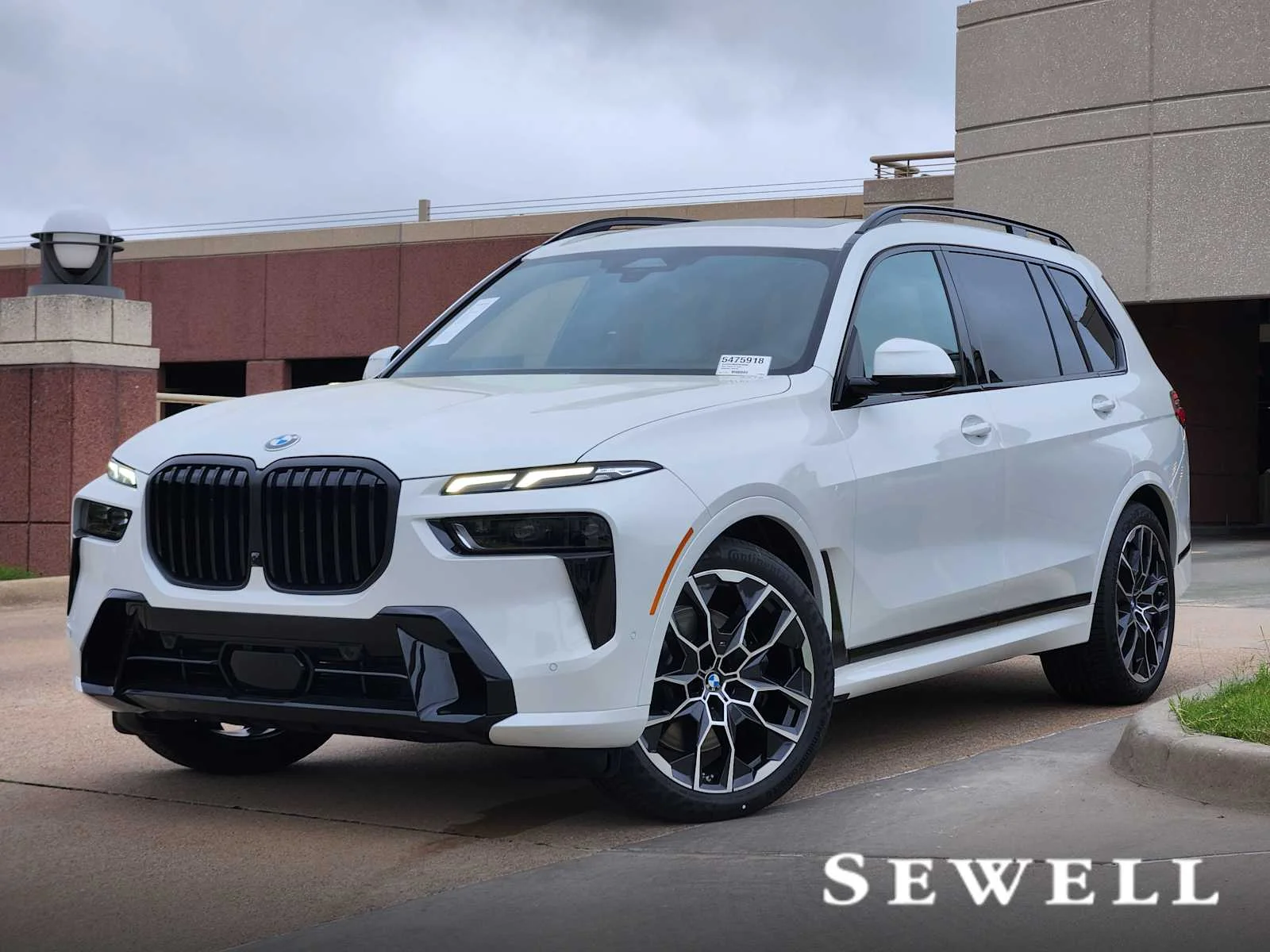 2027 BMW X7