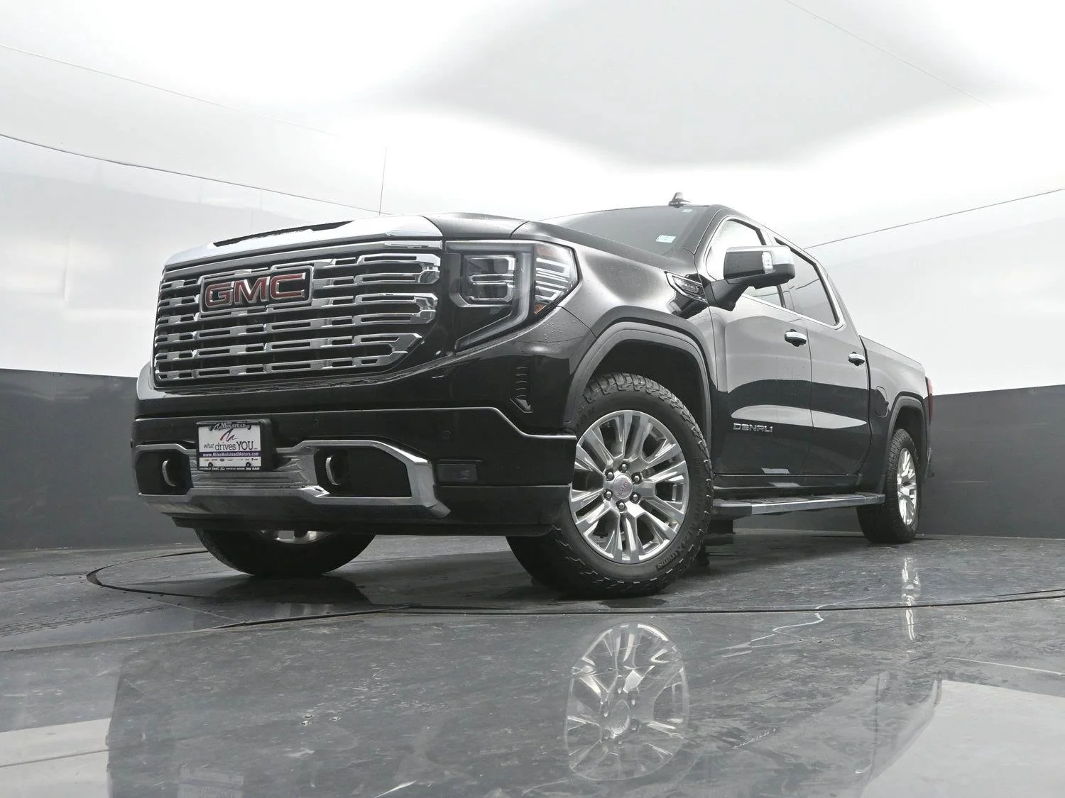 Used 2023 Onyx Black GMC Denali image 50