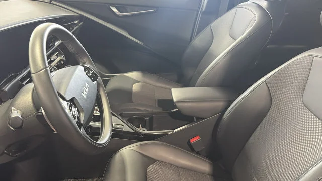 Certified Used 2025 White Kia EX image 25