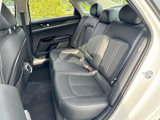 Used 2025 White Kia EX image 23