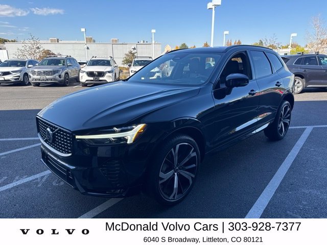 2023 Volvo XC60 B6 Ultimate Dark Theme