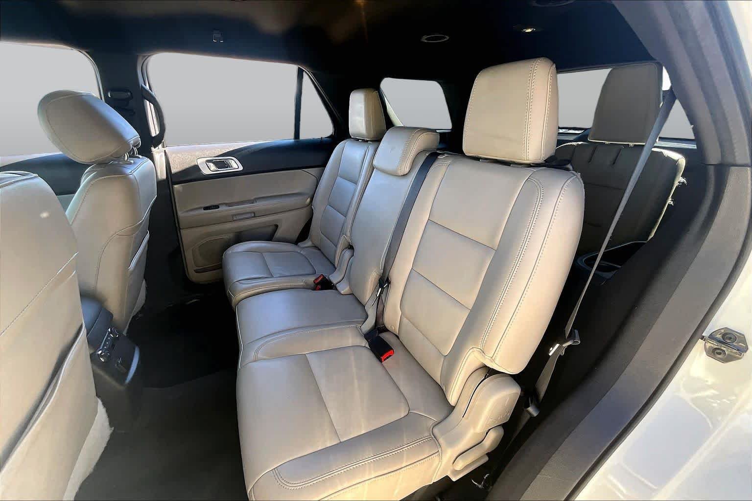 Used 2012 White Suede Ford XLT image 19