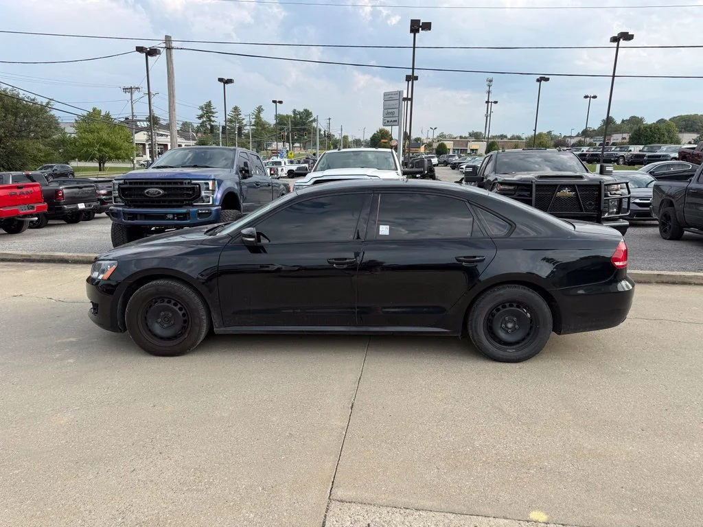 Used 2015 Black Volkswagen 1.8T S image 9