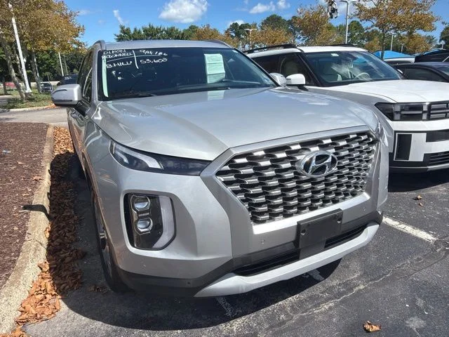 Used 2022 Silver Hyundai SEL image 2