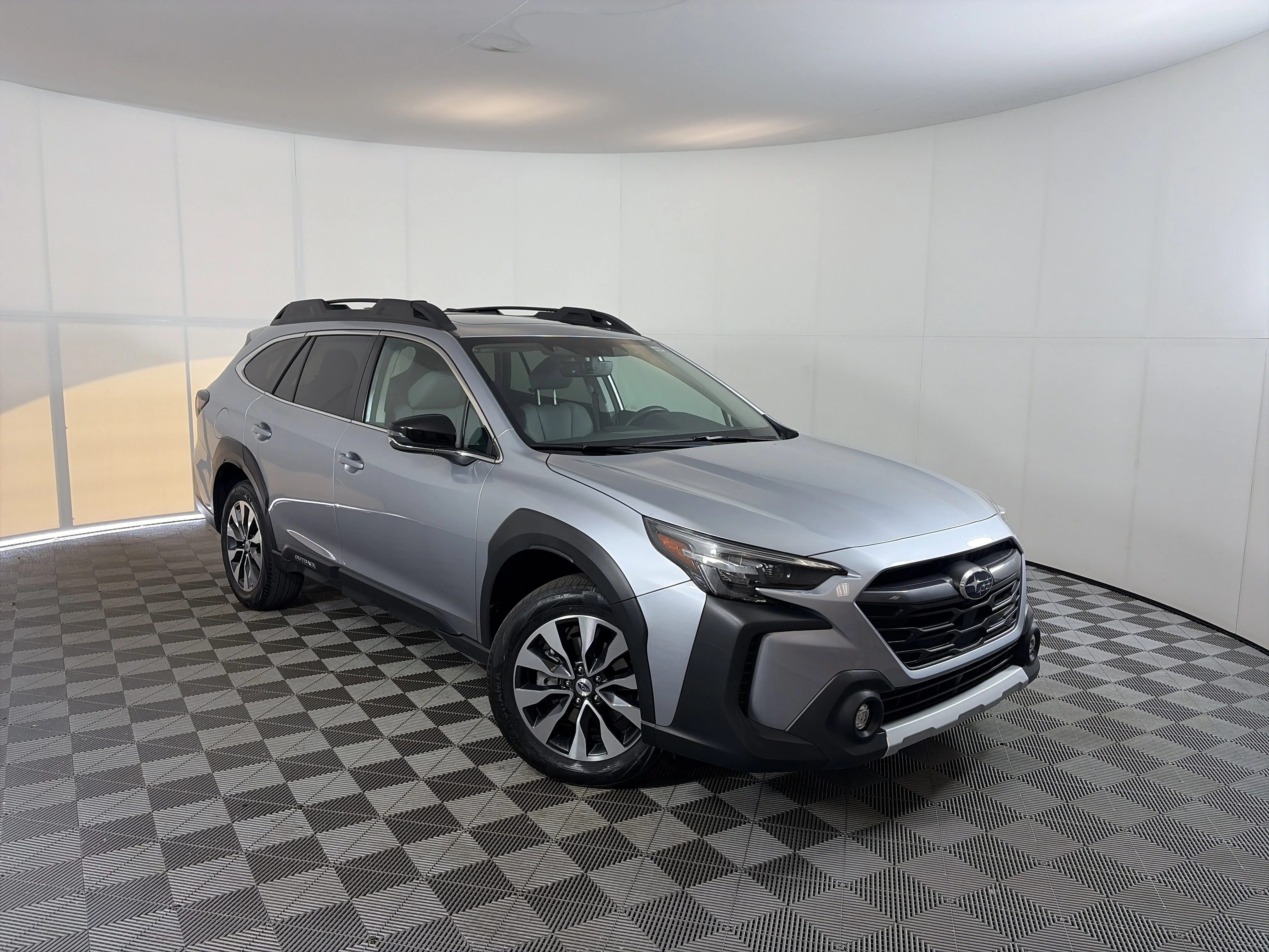 2023 Subaru Outback Limited XT's photo