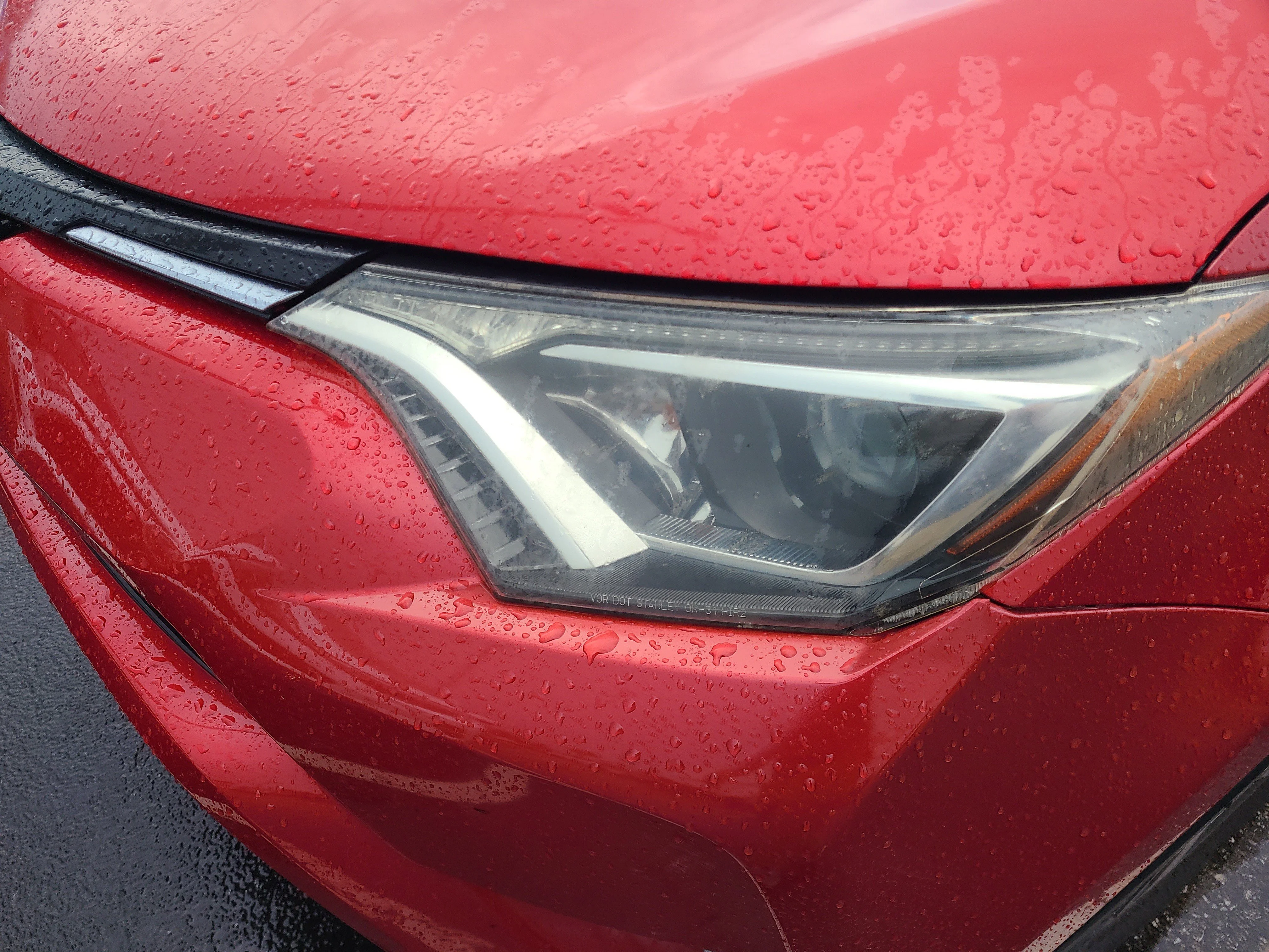 Used 2017  Toyota XLE image 8