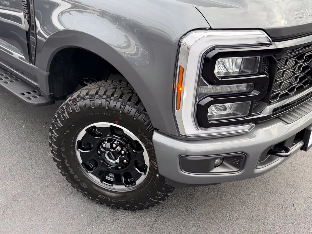 New 2027 Carbonized Gray Metallic Ford F-250® XLT image 2