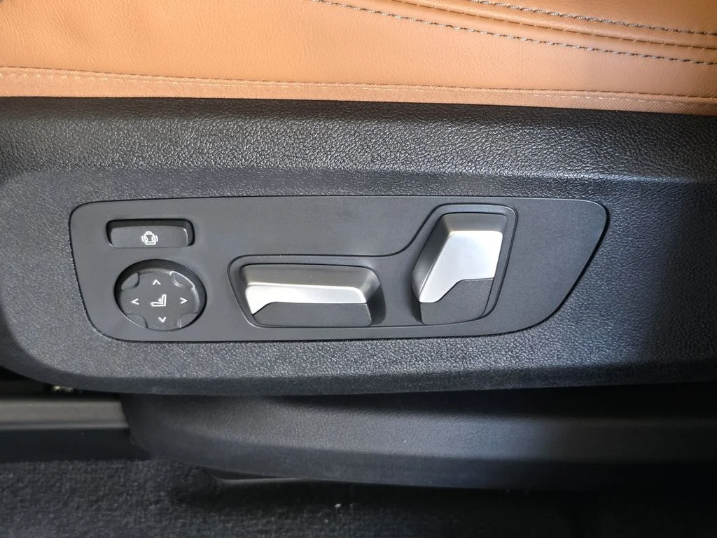 New 2026 Gray BMW sDrive40i image 18