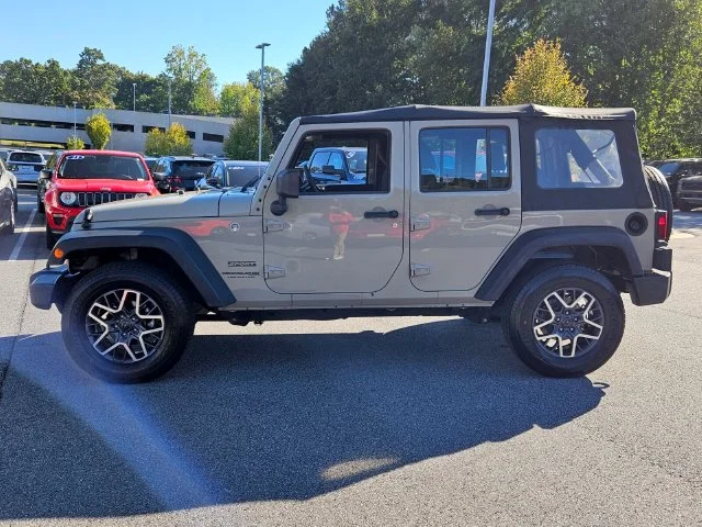 Used 2018  Jeep Unlimited Sport image 10