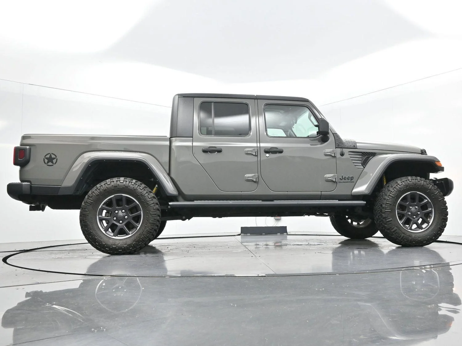Used 2022 Sting-Gray Clearcoat Jeep Overland image 44